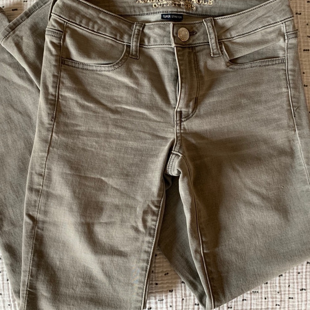 🌼 AEO Gray Jeggings 🌼